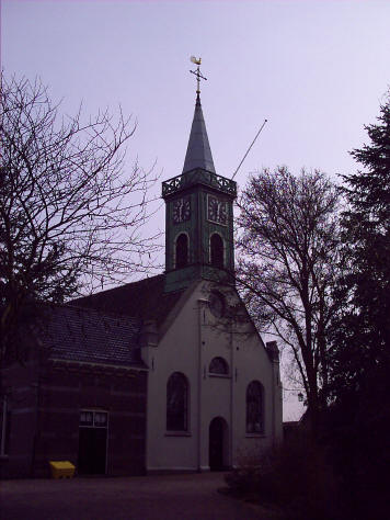 Voorkant van de kerk